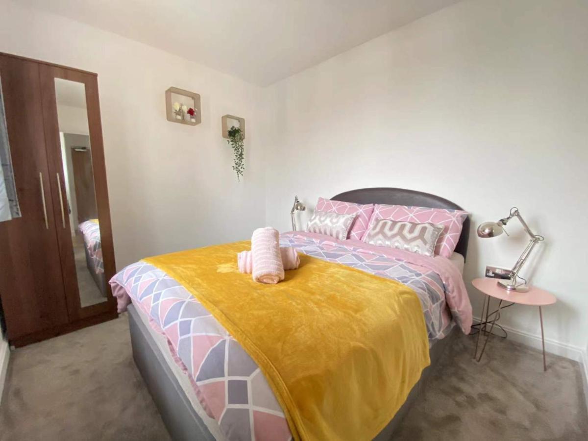 Beach Front Apt With Stunning Sea View Swansea Dış mekan fotoğraf