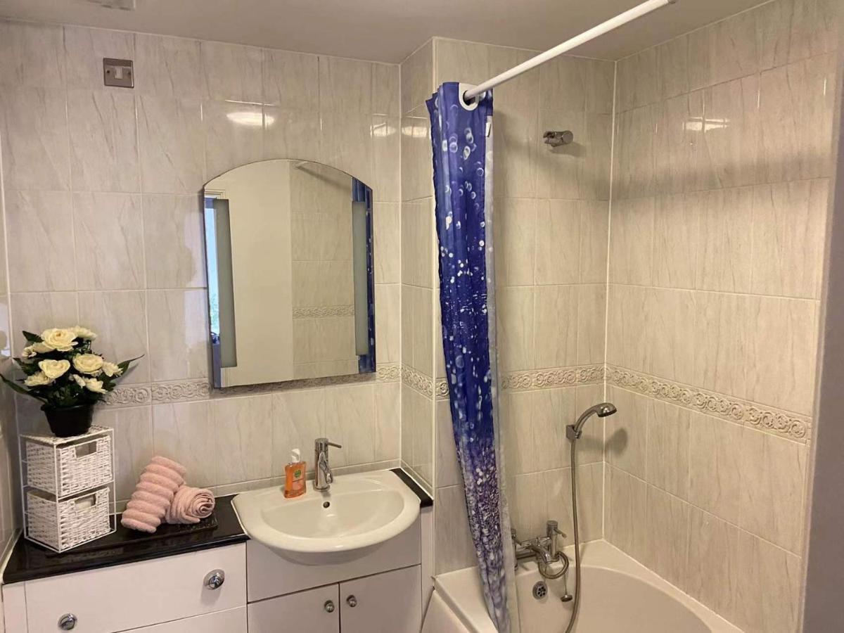 Beach Front Apt With Stunning Sea View Swansea Dış mekan fotoğraf