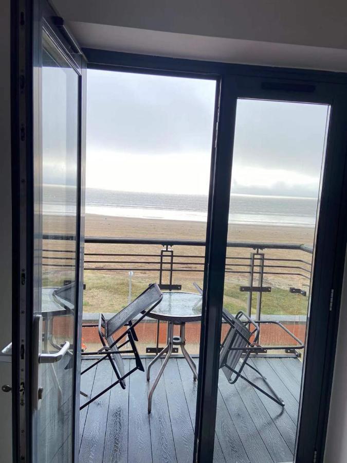 Beach Front Apt With Stunning Sea View Swansea Dış mekan fotoğraf